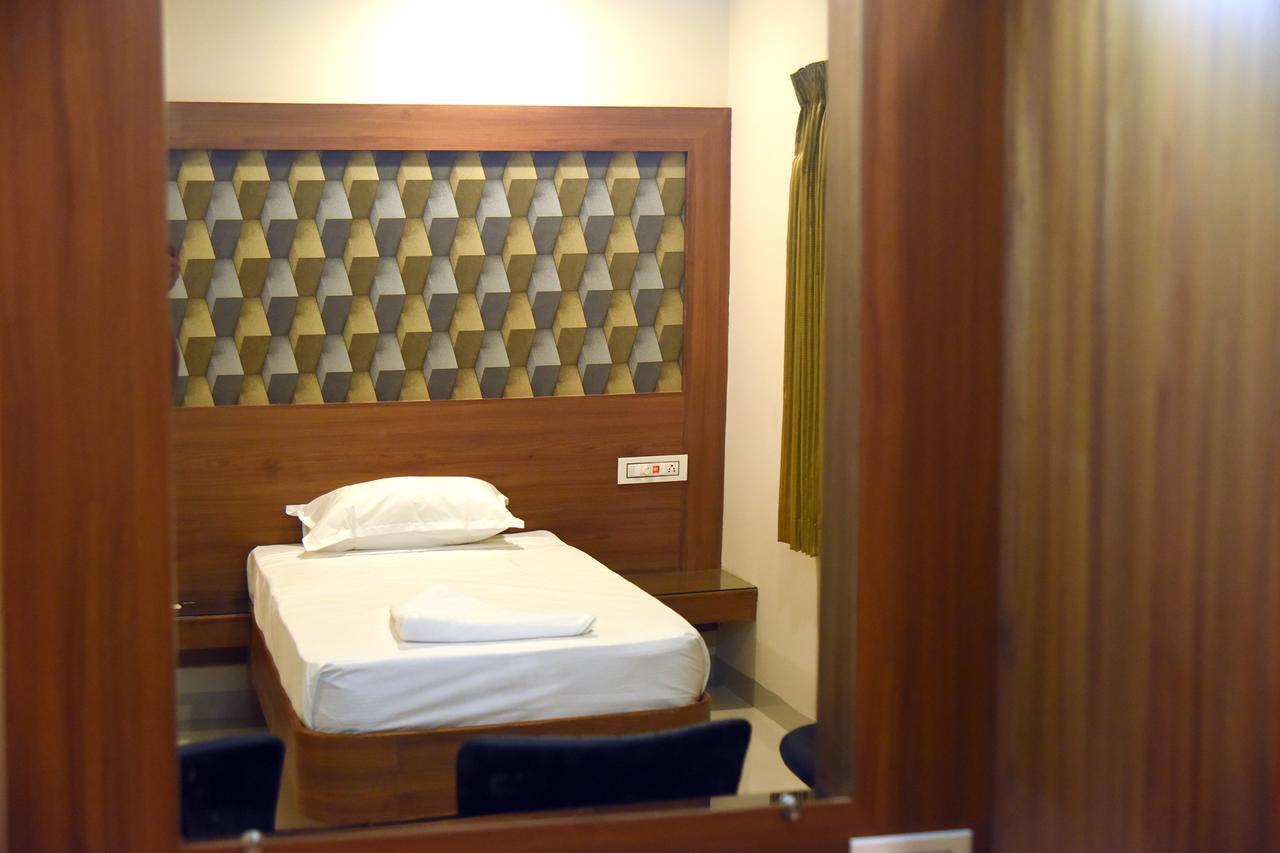 Hotel Gokulgrande Erode Exterior photo