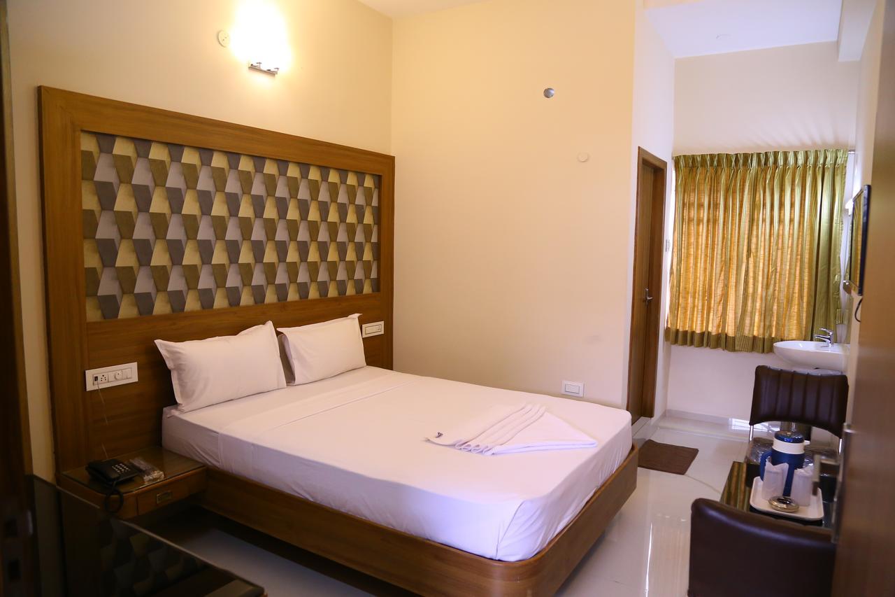 Hotel Gokulgrande Erode Exterior photo